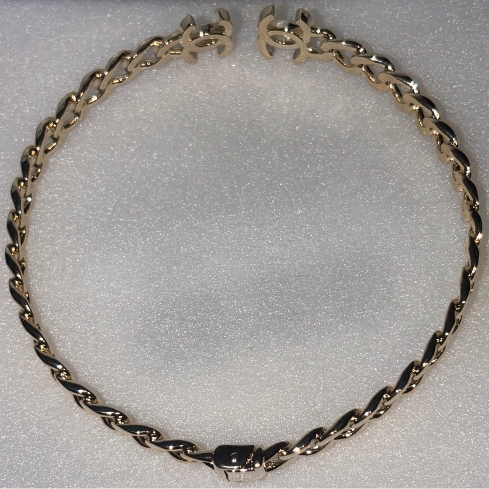 CHANEL open interlocking CC gold tone Metal Choker necklace - Picture 5 of 8